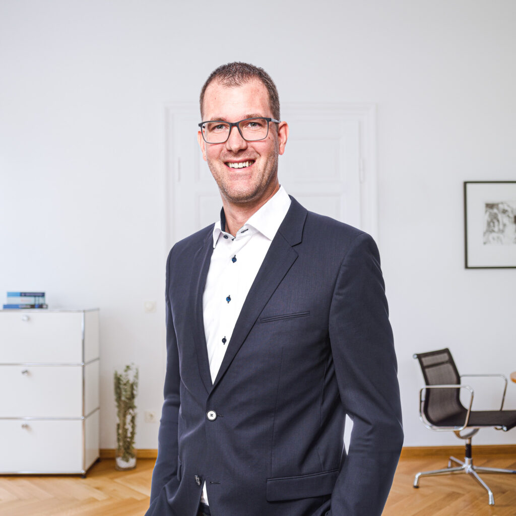 Oberender-Krankenhausberatung-Klinikberatung-Unternehmen-Team-DominikHast